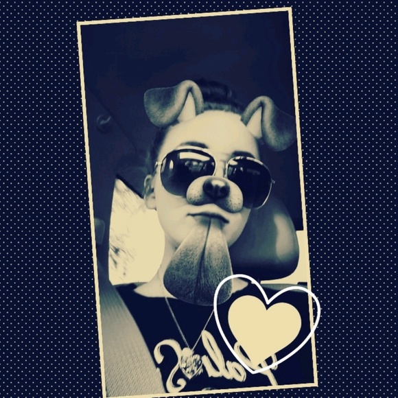 Meet your Posher, Haleigh - Picture 1 of 1